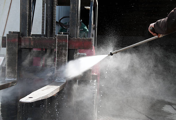 Best Concrete Pressure Washing  in Somerset, TX